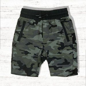 GapFit Kids Fit Tech Shorts - Boys - Camo - S (6/7)